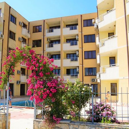 Apartments Paskalina Бяла Екстериор снимка