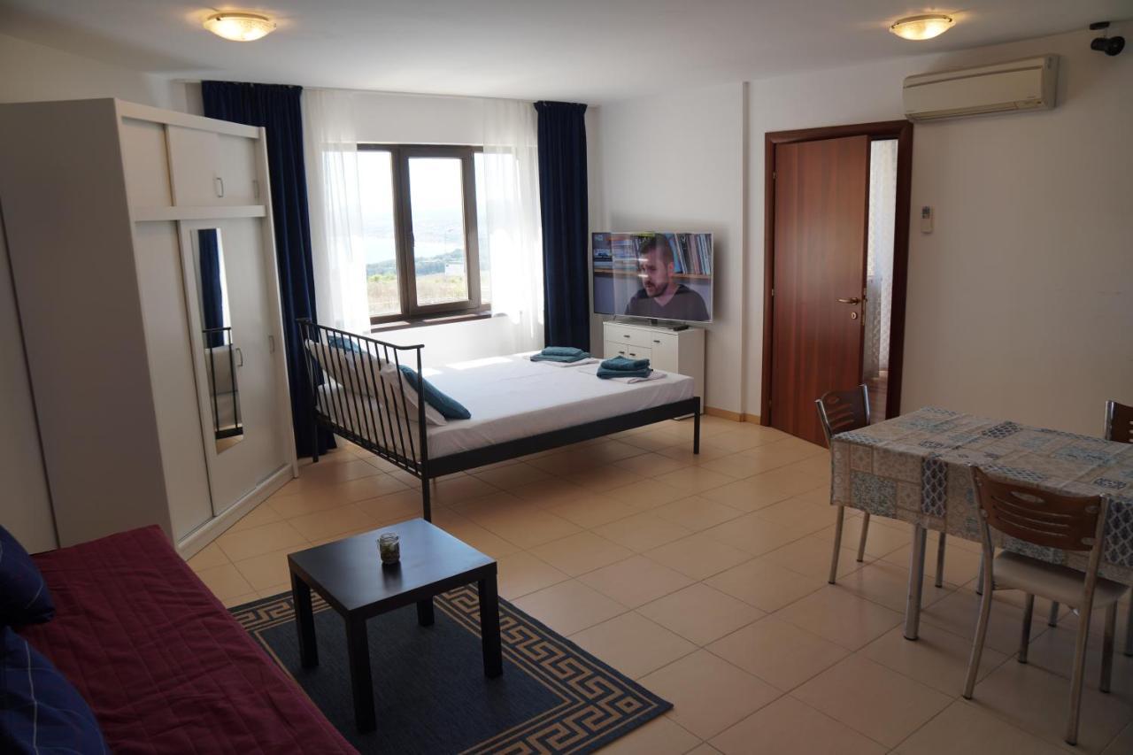 Apartments Paskalina Бяла Екстериор снимка